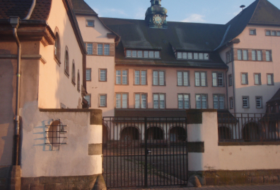 entrée du collège louise weiss